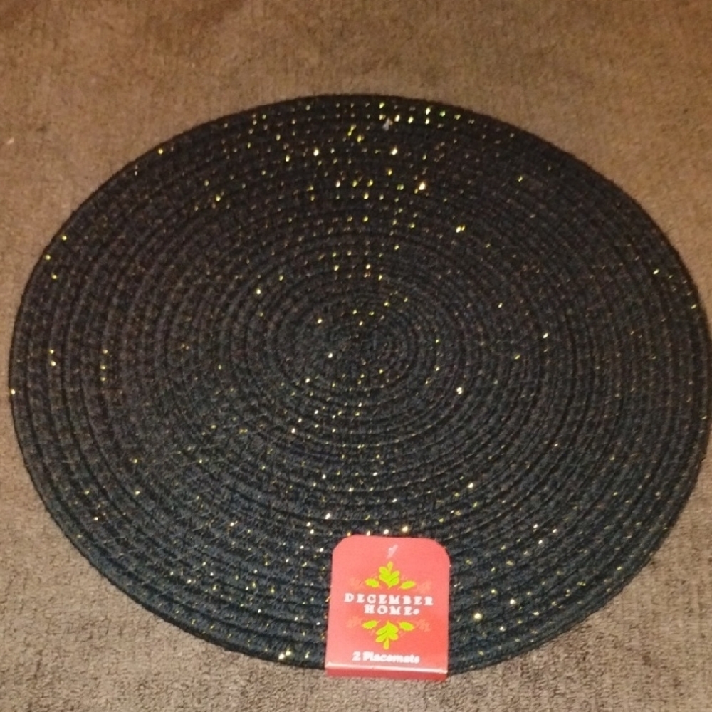 Elegant Black and Gold Circular Placemats NWT